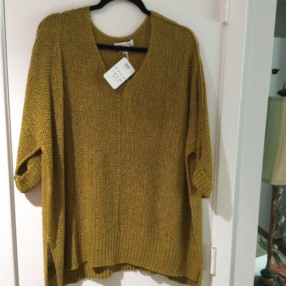 Women’s Relaxed V-Neck Knit Sweater in Mustard